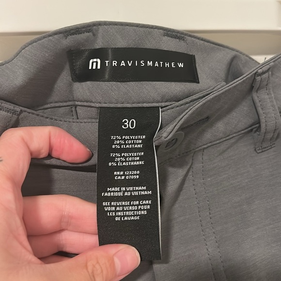 Travis Matthew Gray Golf Chino Pants Lightweight Size 30 x 30 - Picture 3 of 5